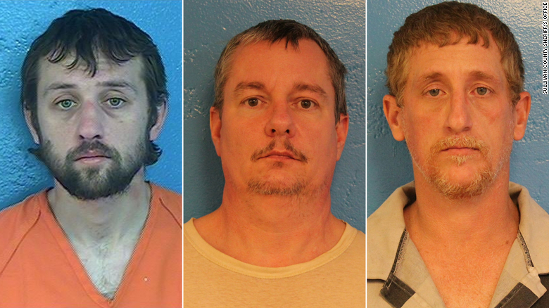 Authorities searching for three inmates who escaped a Tennessee jail
