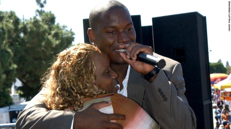 Tyrese Gibson asks fans to pray for his mother as she battles pneumonia and Covid-19 in ICU