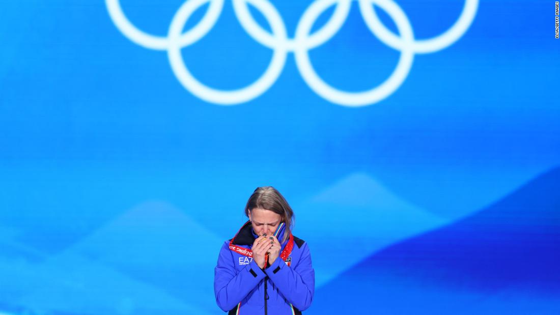 Italy&#39;s Arianna Fontana kisses her gold medal after winning the 500-meter short track race on February 8. She has won more Olympic medals than any short track skater in history.