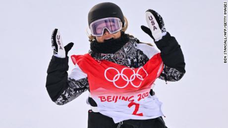 USA&#39;s Chloe Kim reacts after her run in the snowboard women&#39;s halfpipe final run during the Beijing 2022 Winter Olympic Games at the Genting Snow Park H &amp; S Stadium in Zhangjiakou on February 10, 2022. (Photo by Ben STANSALL / AFP) (Photo by BEN STANSALL/AFP via Getty Images)
