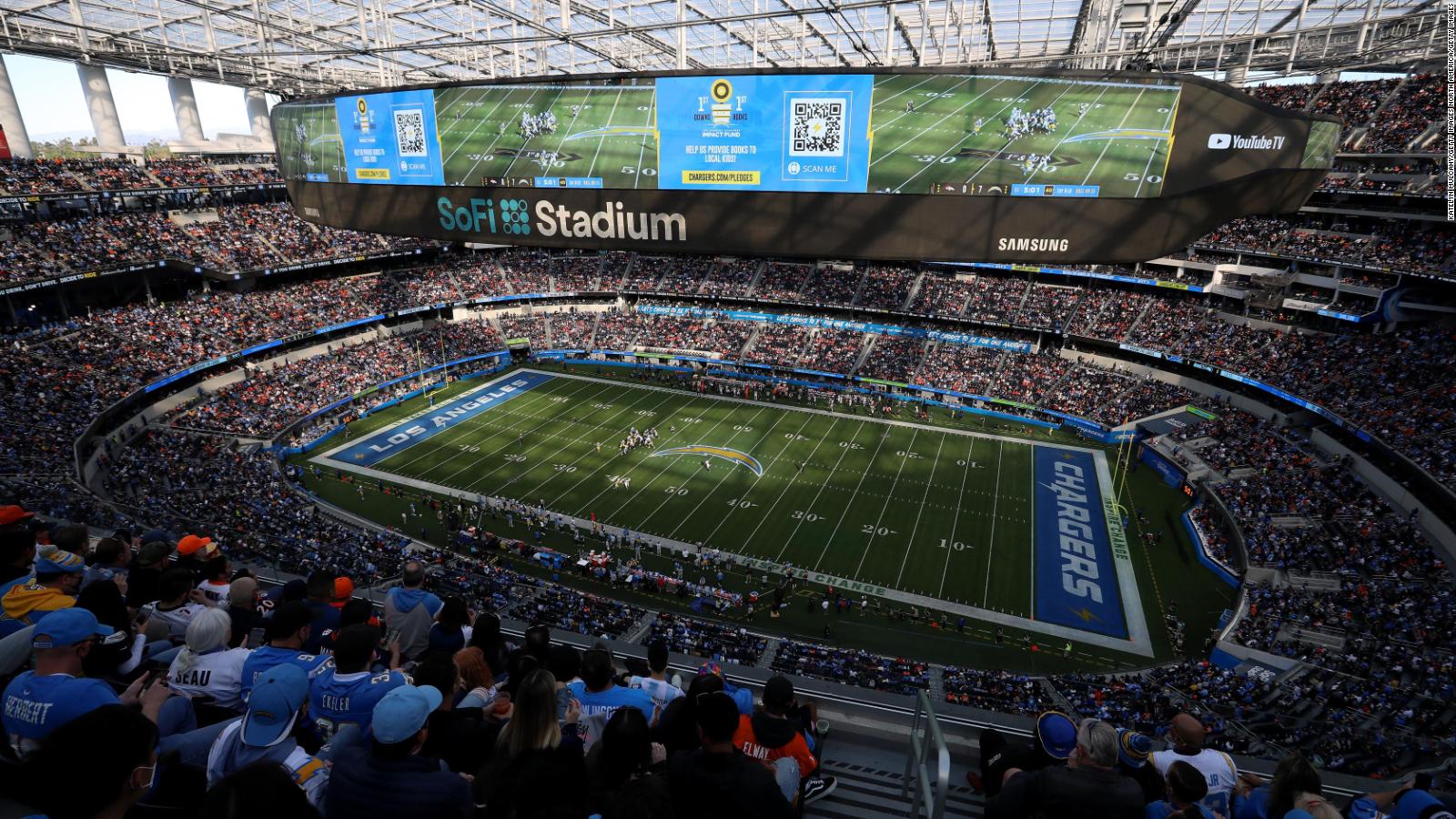 The 1,000-ton screen bringing Super Bowl LVI to the lucky fans inside ...