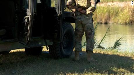 Teksas Ulusal Muhafızları, sınır koruma görevlerinin zaman ve kaynak kaybı olduğunu söylüyor