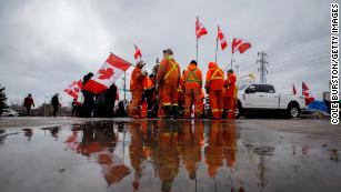 US business leaders sound the alarm on US-Canada border blockade