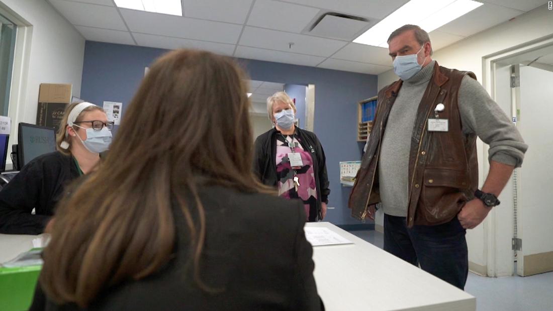 Nurses are overwhelmed. This Chicago hospital hopes a combat veteran can help them cope with pandemic trauma