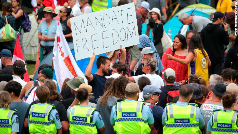 New Zealand weaponizes Barry Manilow, James Blunt and the ‘Macarena’ against ‘Freedom Convoy’ protests