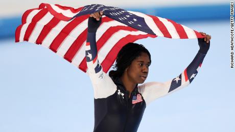 Erin Jackson celebrates after winning the gold medal during the women&#39;s 500m speed skating event on February 13. 