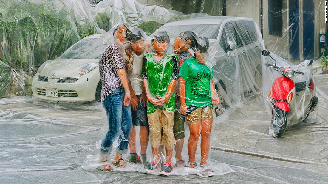 Photographer's surreal family portraits are literally breathtaking