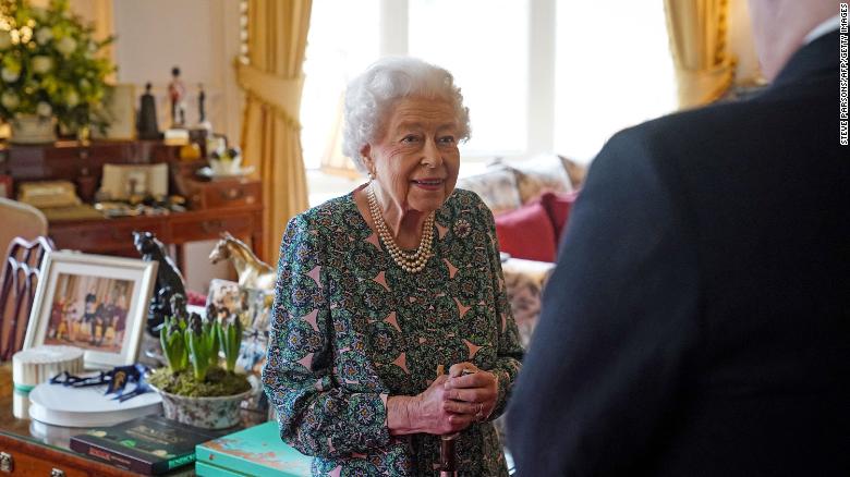 The Queen met with incoming Defence Services Secretary Major General Eldon Millar and his predecessor on February 16. 
