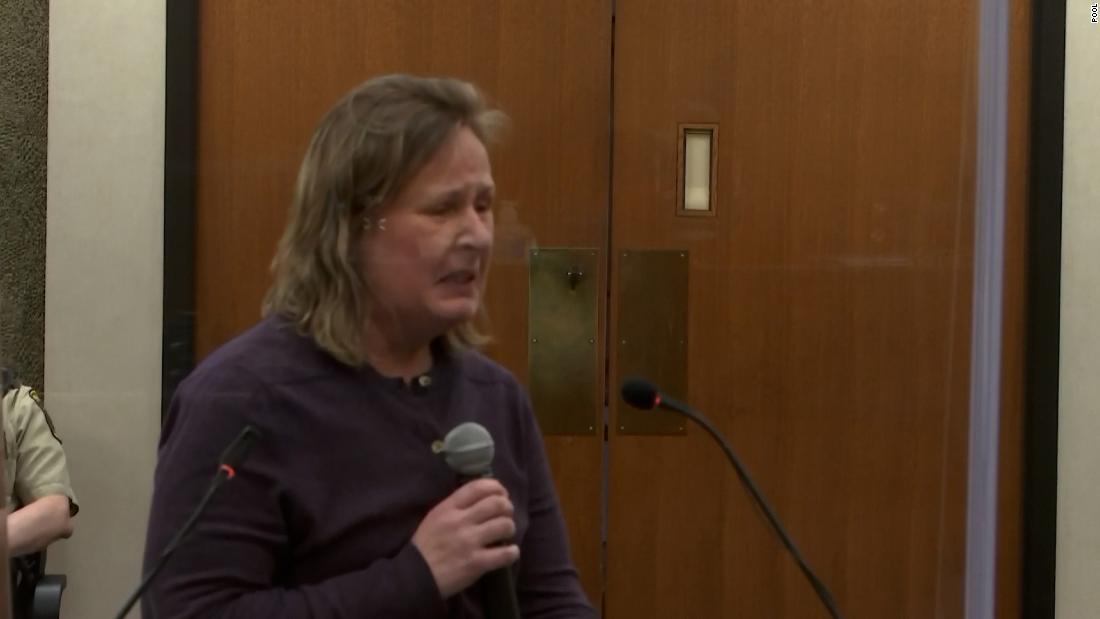 Video: Kim Potter addresses Daunte Wright’s family during sentencing – CNN Video