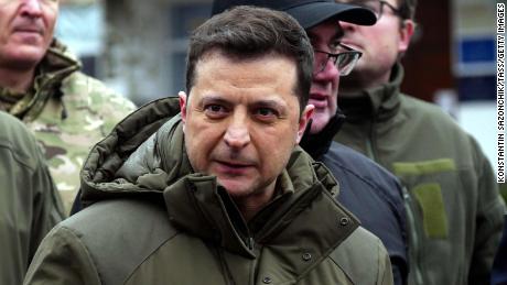 Administracja Bidena wezwała Żeleńskiego, aby nie opuszczał Ukrainy i nie przenosił się do Monachium