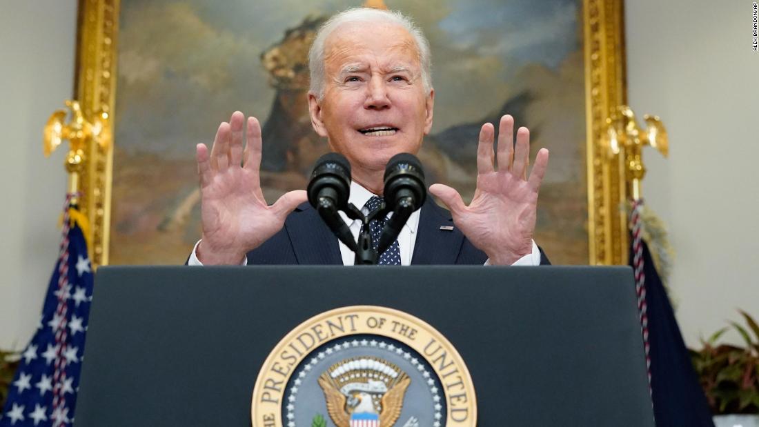 Biden dit qu’il est maintenant convaincu que Poutine a décidé d’envahir l’Ukraine, mais laisse la porte ouverte à la diplomatie