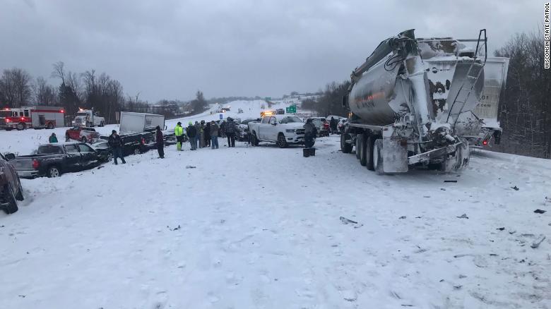 39 vehicles involved in series of pileup crashes in Wisconsin