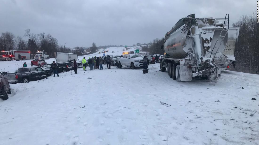 39 vehicles involved in series of pileup crashes in Wisconsin