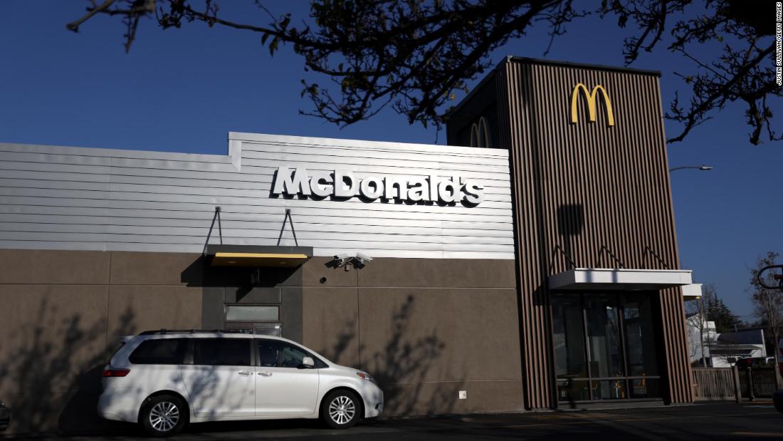 Billionaire Carl Icahn targets McDonald’s over pig welfare – CNN