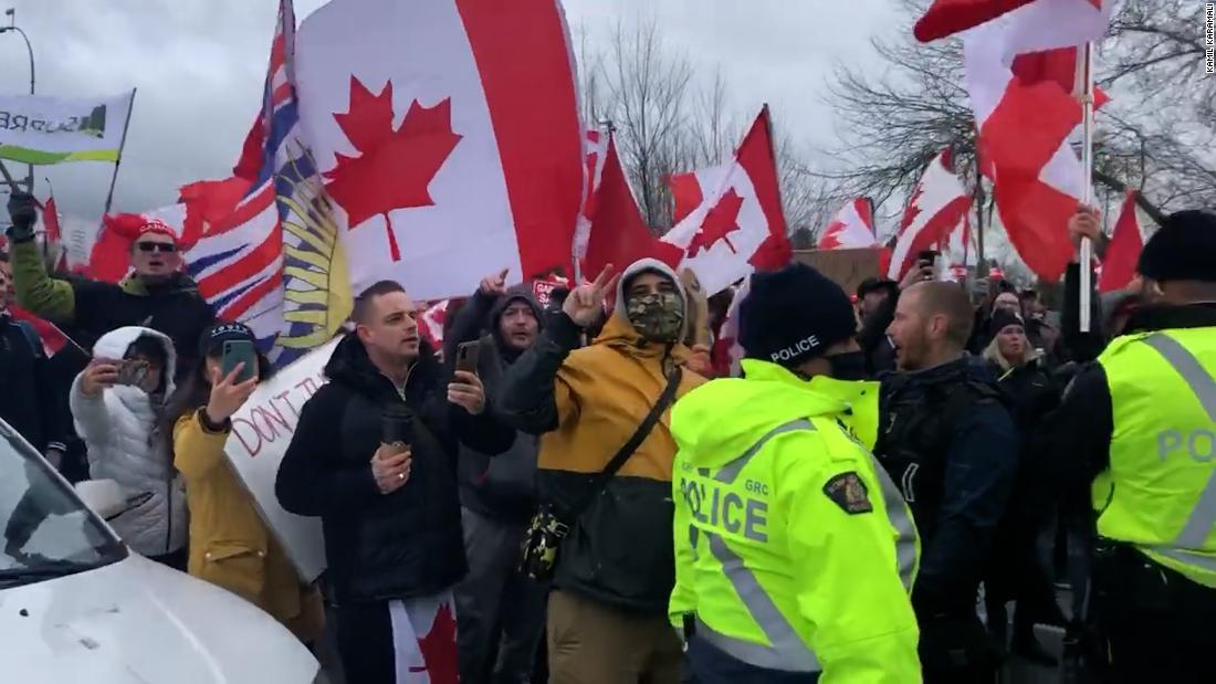 Protesters harass reporters at Canadian Covid-19 protests – CNN Video