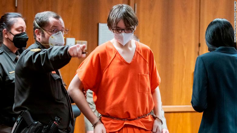 School shooting suspect should remain in adult jail because mental maturity is well beyond that of an average 15-year-old, prosecutors say