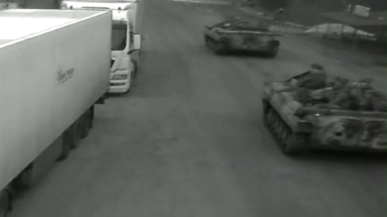 Video shows tanks crossing Ukraine's border from Belarus