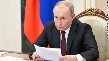 Sanctions will put Russia&#39;s &#39;fortress&#39; economy to the test