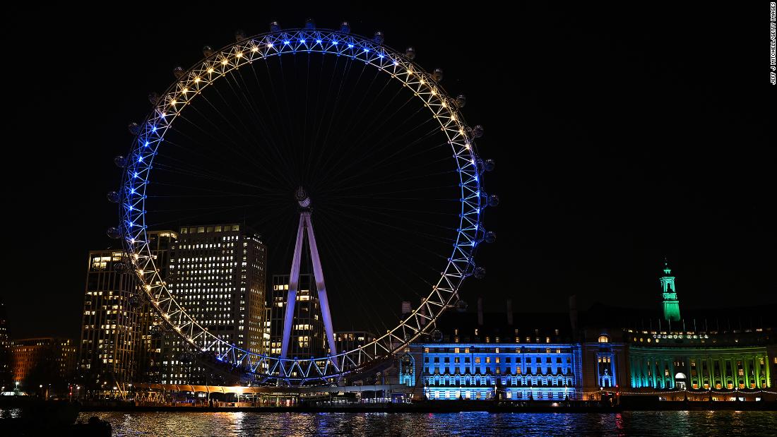 The London Eye shows Ukraine&#39;s colors on February 25.