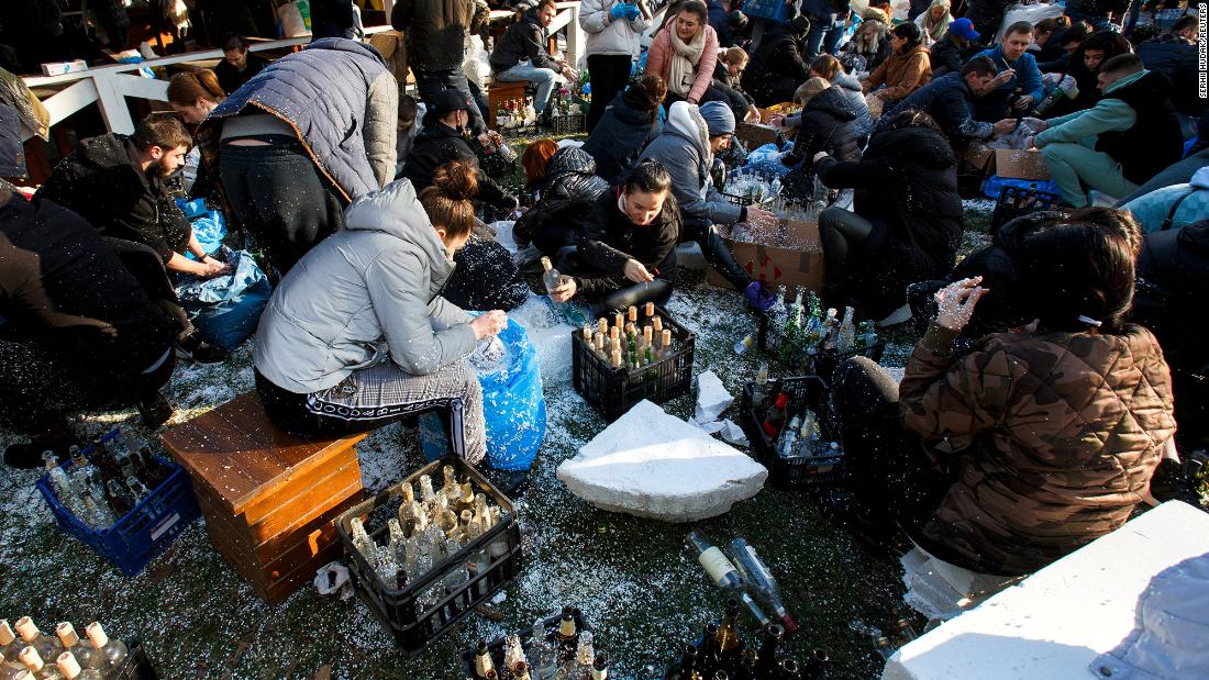 Local residents prepare Molotov cocktails in Uzhhorod, Ukraine, on February 27.