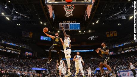 Golden State Warriors blow 19-point fourth quarter lead against Dallas  Mavericks - CNN