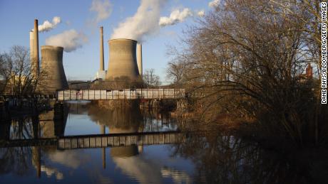 Supreme Court hears case that could limit EPA&#39;s authority to regulate planet-warming emissions from power plants