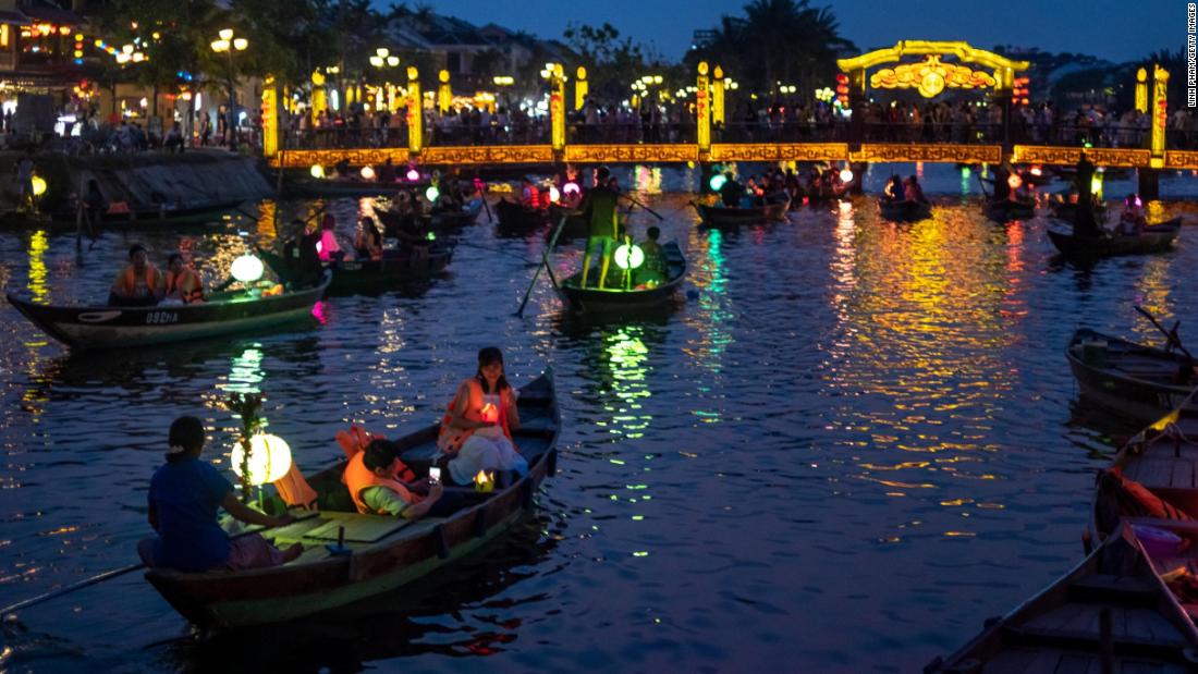 220228162328 hoi an vietnam evening 2021 super tease