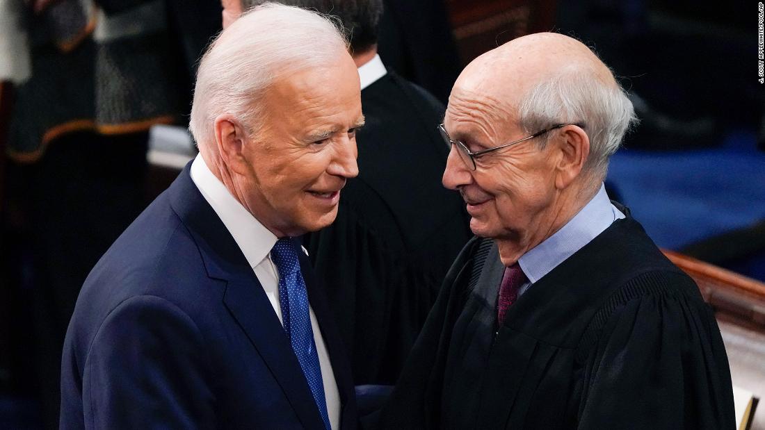 Biden honors Justice Breyer at SOTU address – CNN Video