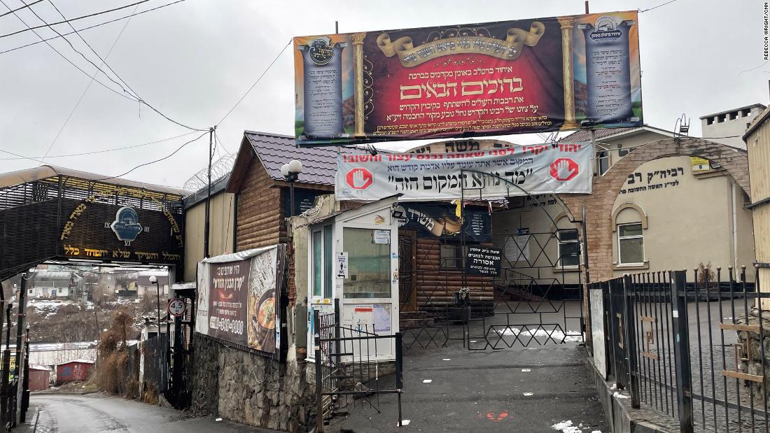 In a synagogue turned bunker, Ukrainian Jews open doors to 'all people'