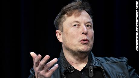 Elon Musk challenges the UAW to unionize Tesla