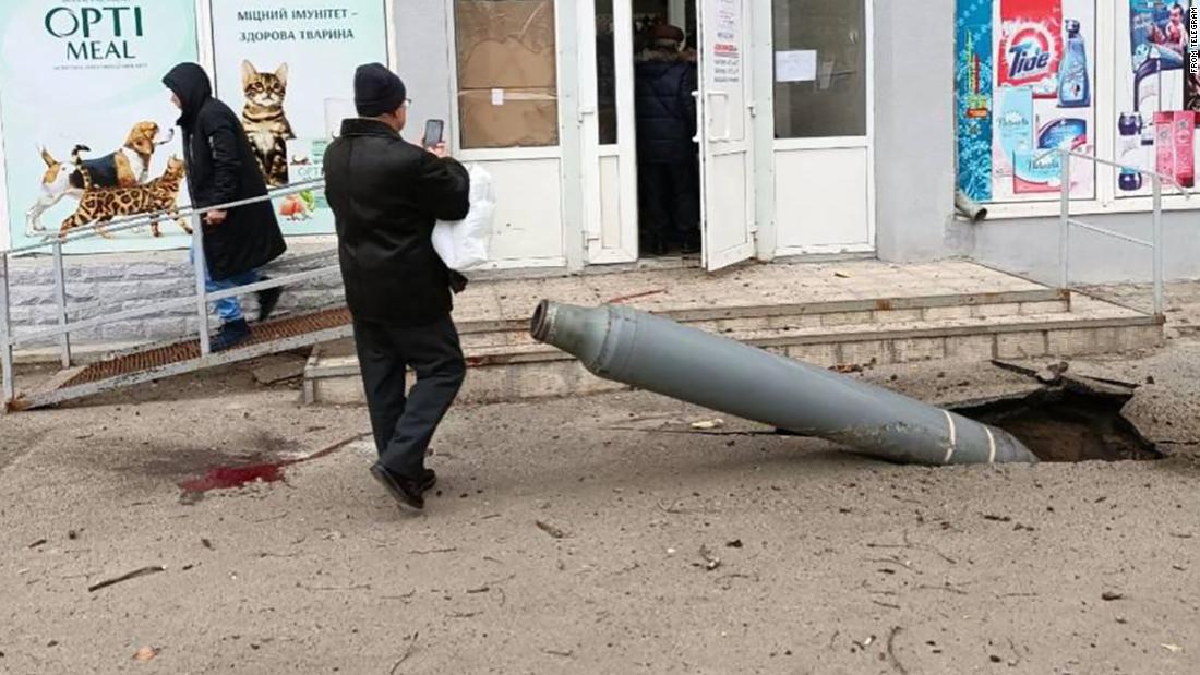Russia sends a message to all of Ukraine by hitting these civilian areas in this city