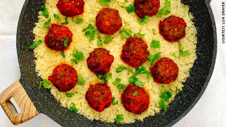 A great eggplant meatballs with cauliflower rice "meatless food" can make.