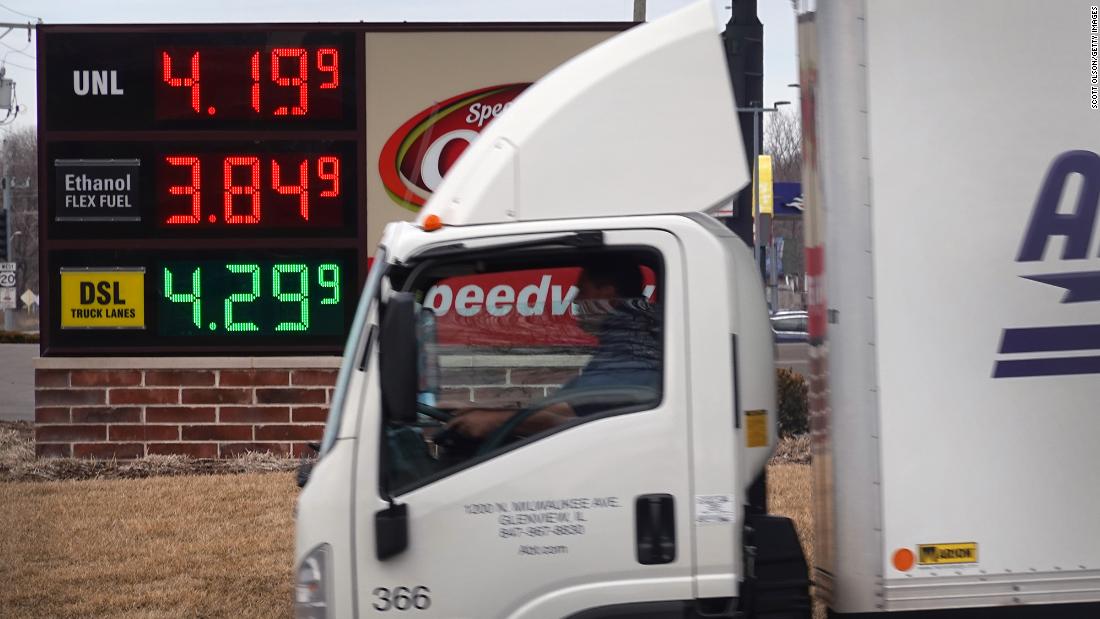 Gas hits $4 a gallon for the first time since 2008