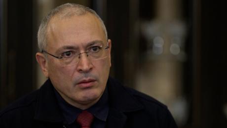 Former Russian oligarch says more sanctions should be imposed on Putin&#39;s inner circle