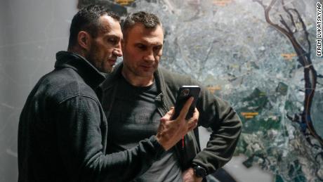 Vitaly Klitschko, a former heavyweight boxing champion, Wright, and his brother Vladimir Klitschko, who is also a former boxing champion, have vowed to help Ukraine defend against Russia.