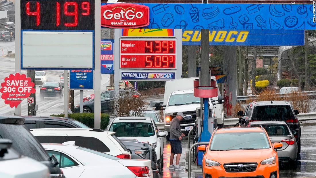 Gas prices in Oklahoma City drop to under a dollar per gallon