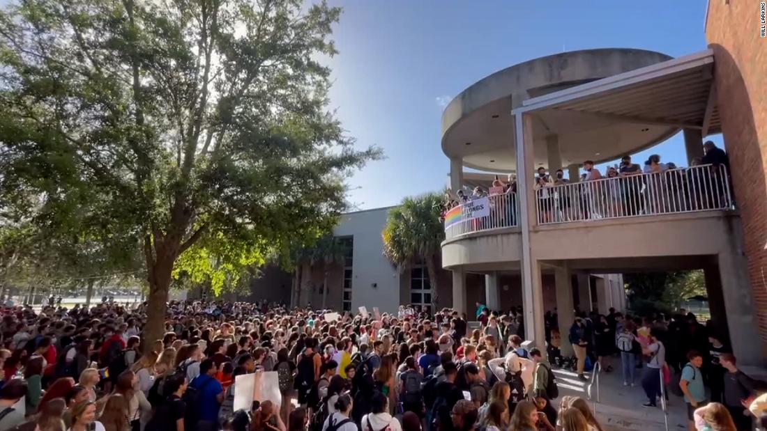 Florida students participate in massive walkout to protest the ‘Don’t Say Gay’ bill – CNN