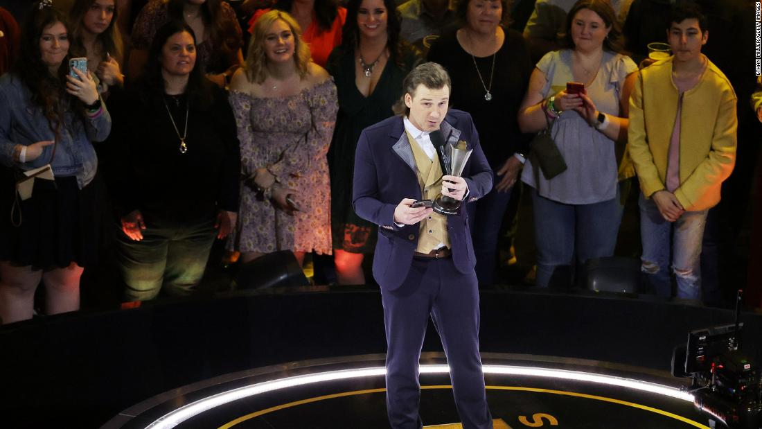 Morgan Wallen wins ACM album of the yr after being banned