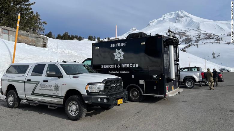 Oregon crews find 1 climber dead and another seriously injured after avalanches delay rescue mission
