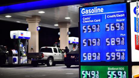 Por qué los altos precios de la gasolina no se resolverán perforando en busca de más petróleo en los EE. UU.