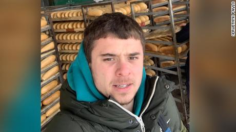 Pavlo Servetnyk has been baking bread to help feed the people of Kherson. 