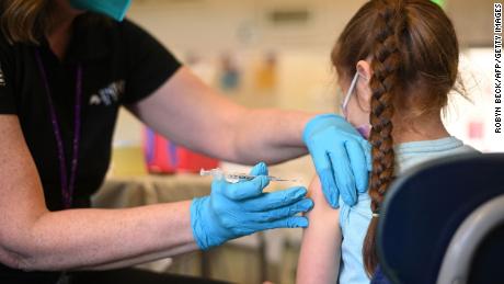 Do parents need to worry about the effectiveness of vaccines between the ages of 5 and 11?Experts