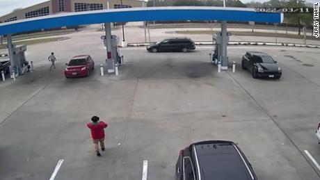 Store manager chases van after thieves stole more than 1,000 gallons of diesel fuel from family gas station