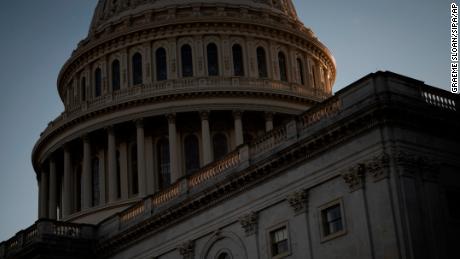 Los legisladores regresan para una semana ocupada en Washington.  Aquí estamos buscando. 