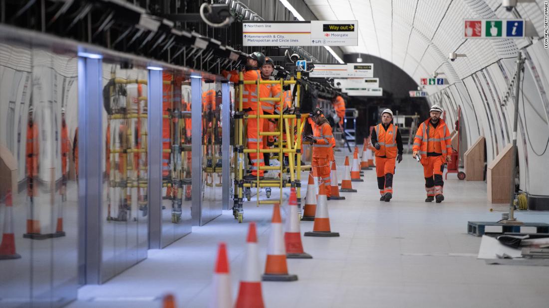 &lt;strong&gt;Smart work: &lt;/strong&gt;The Elizabeth Line will slash journey times under the capital.