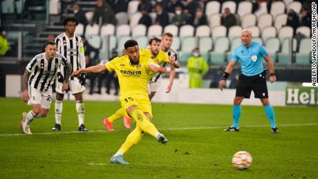 Villarreal&#39;s Arnaut Danjuma scores a goal against Juventus to complete a surprising 3-0 victory for the Spanish side.