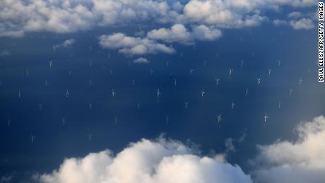 Il parco eolico offshore di Burbo Bank nella baia di Liverpool, sulla costa occidentale del Regno Unito.