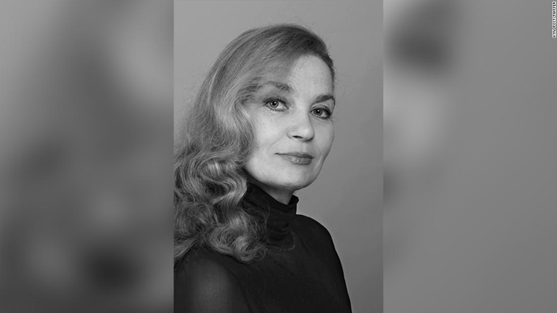 A atriz ucraniana Oksana Shvets foi morta em um ataque com mísseis russos