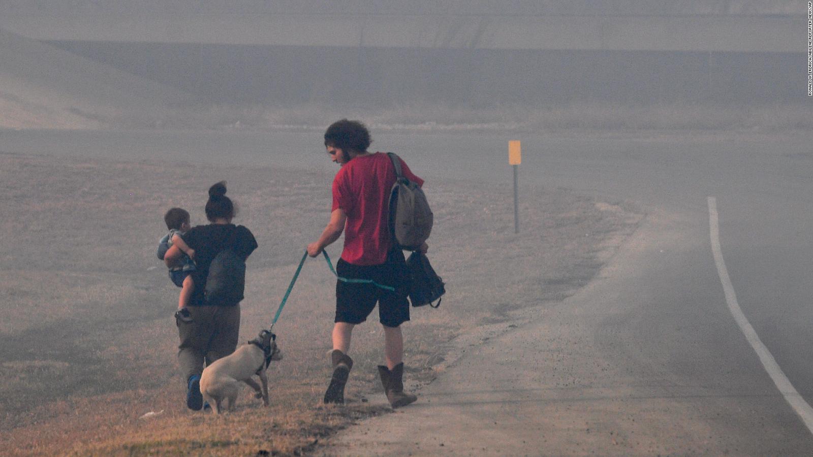 Texas wildfires: A sheriff's deputy died while helping people evacuate ...