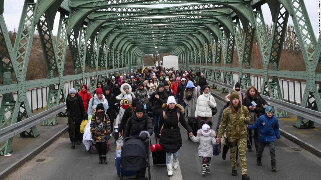 Ukraine refugees: Why the US has allowed so few